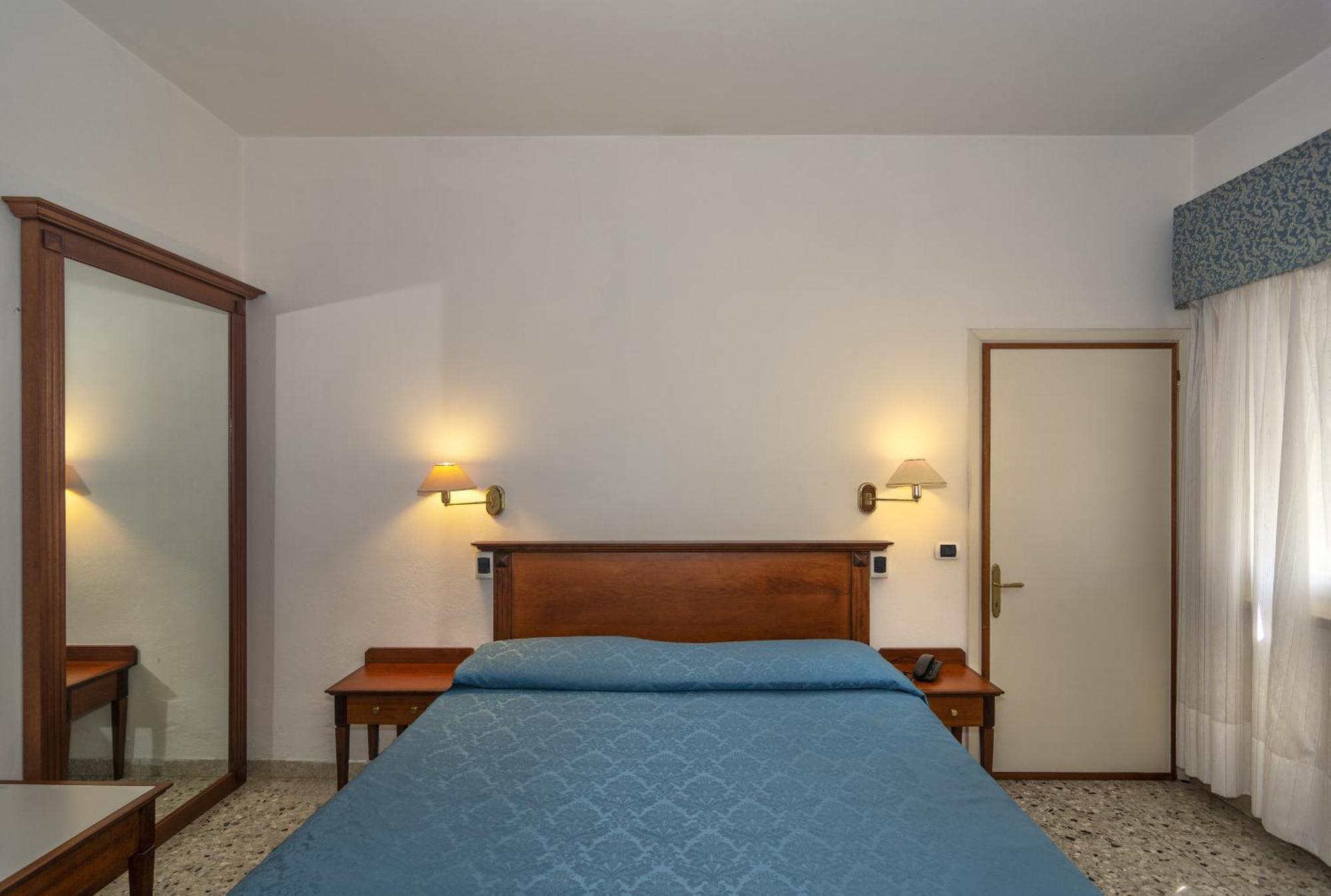 Single Room,1770476630:JPEG