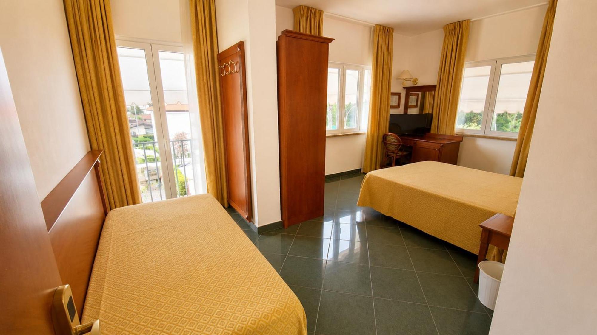 Triple Room,1770476627:JPEG