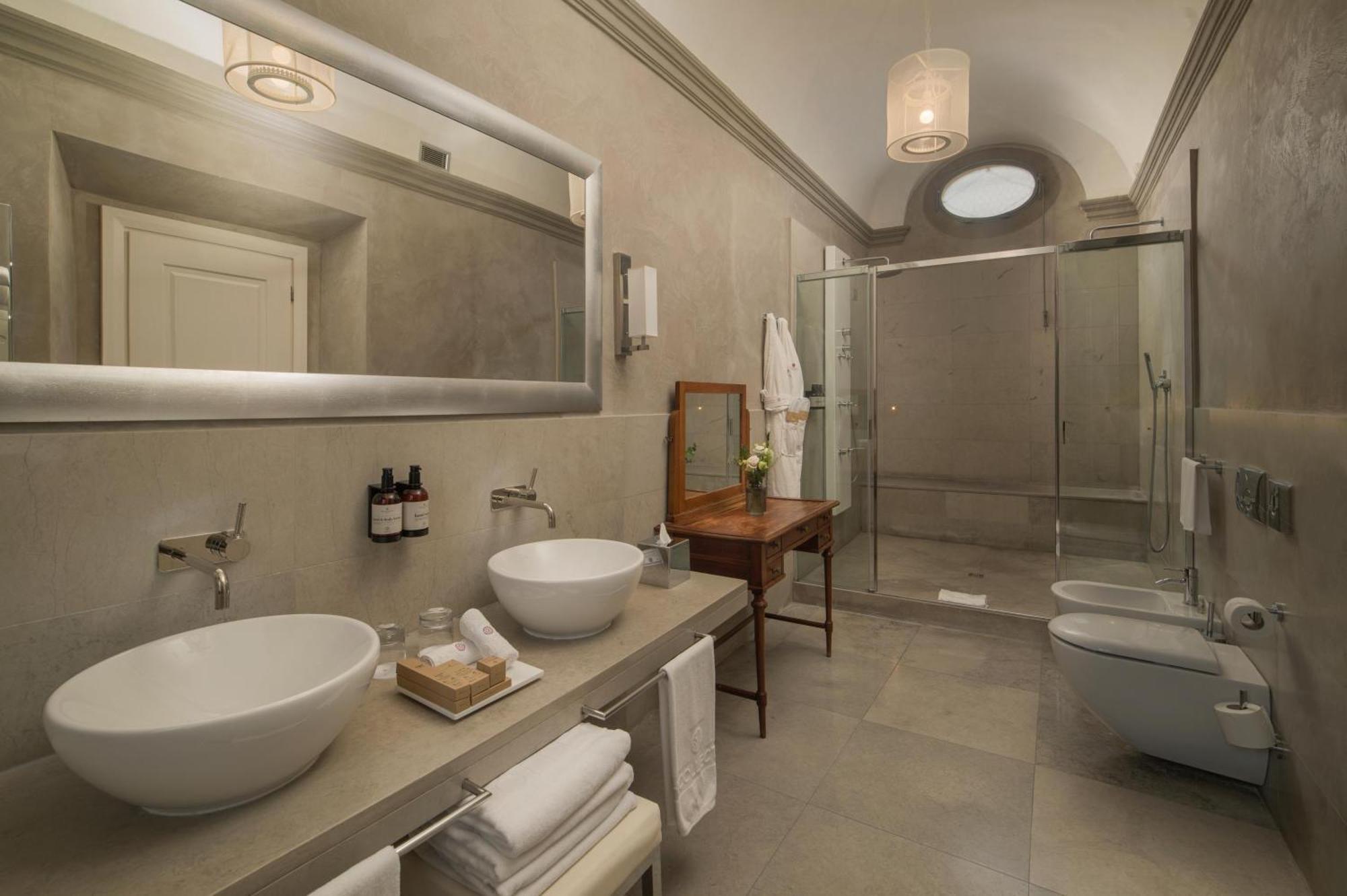 Torrigiani Junior Suite