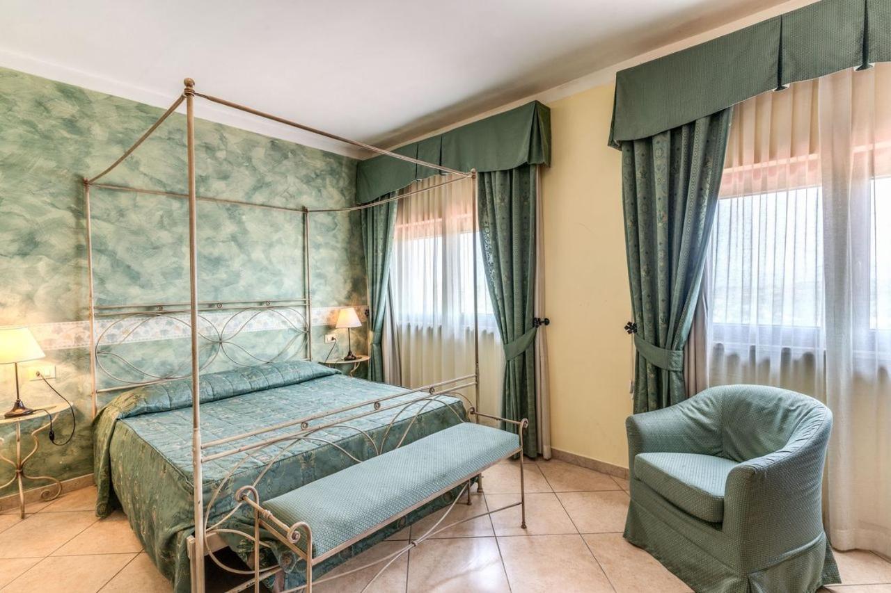 Classic Triple Room,1770839417:JPEG