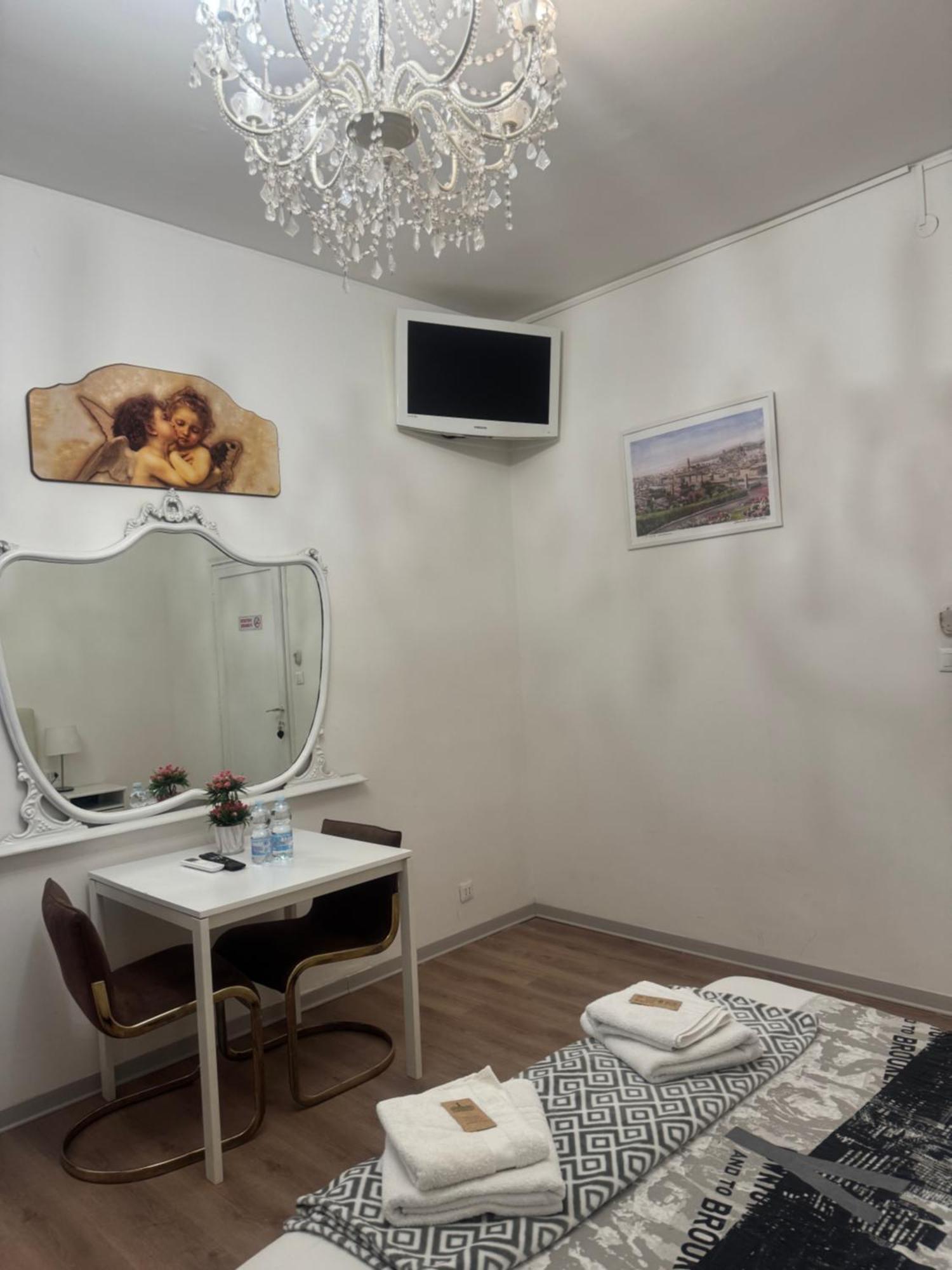Double Room Private Bathroom