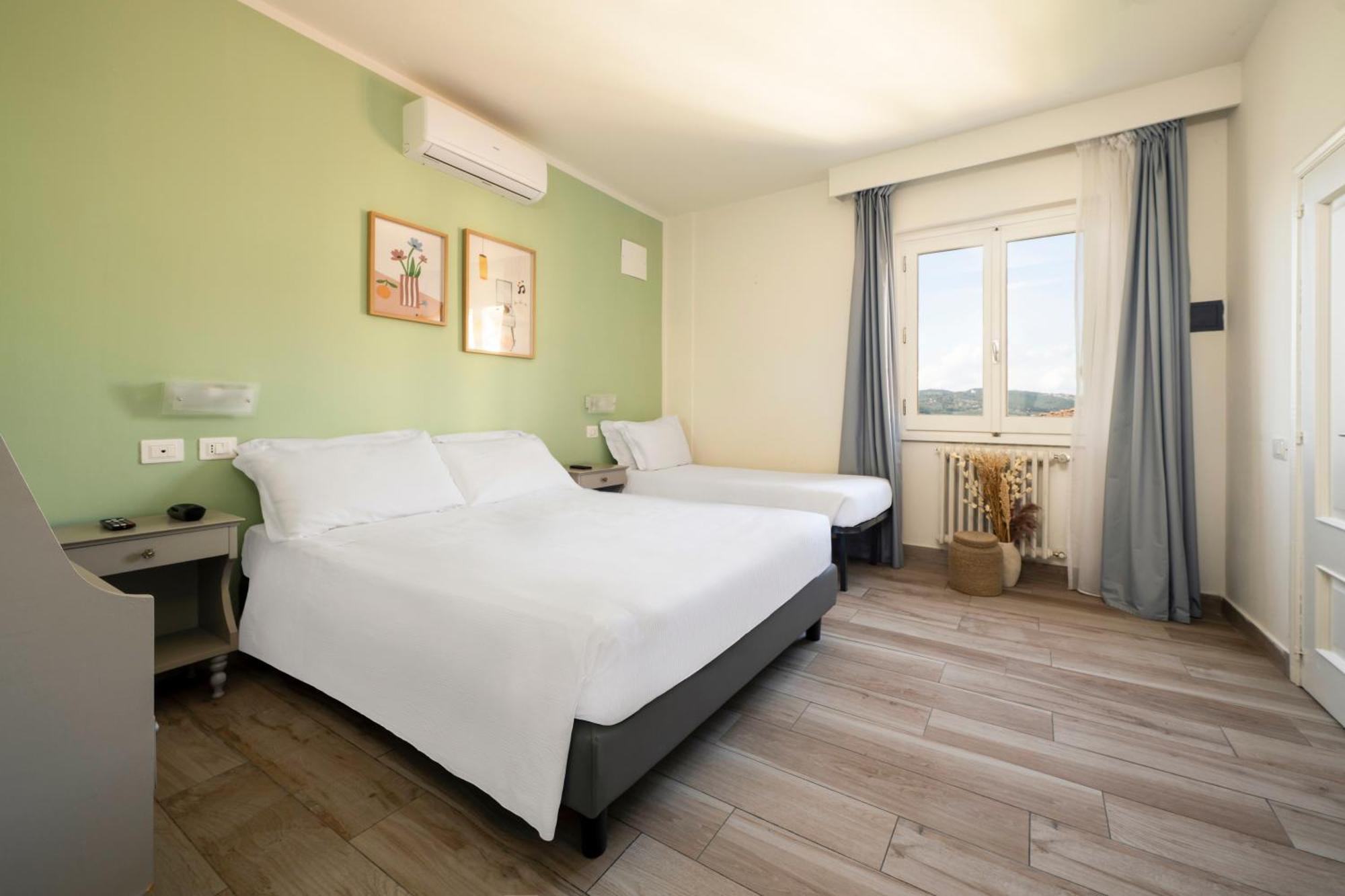 Standard Triple Room,1774437435:JPEG