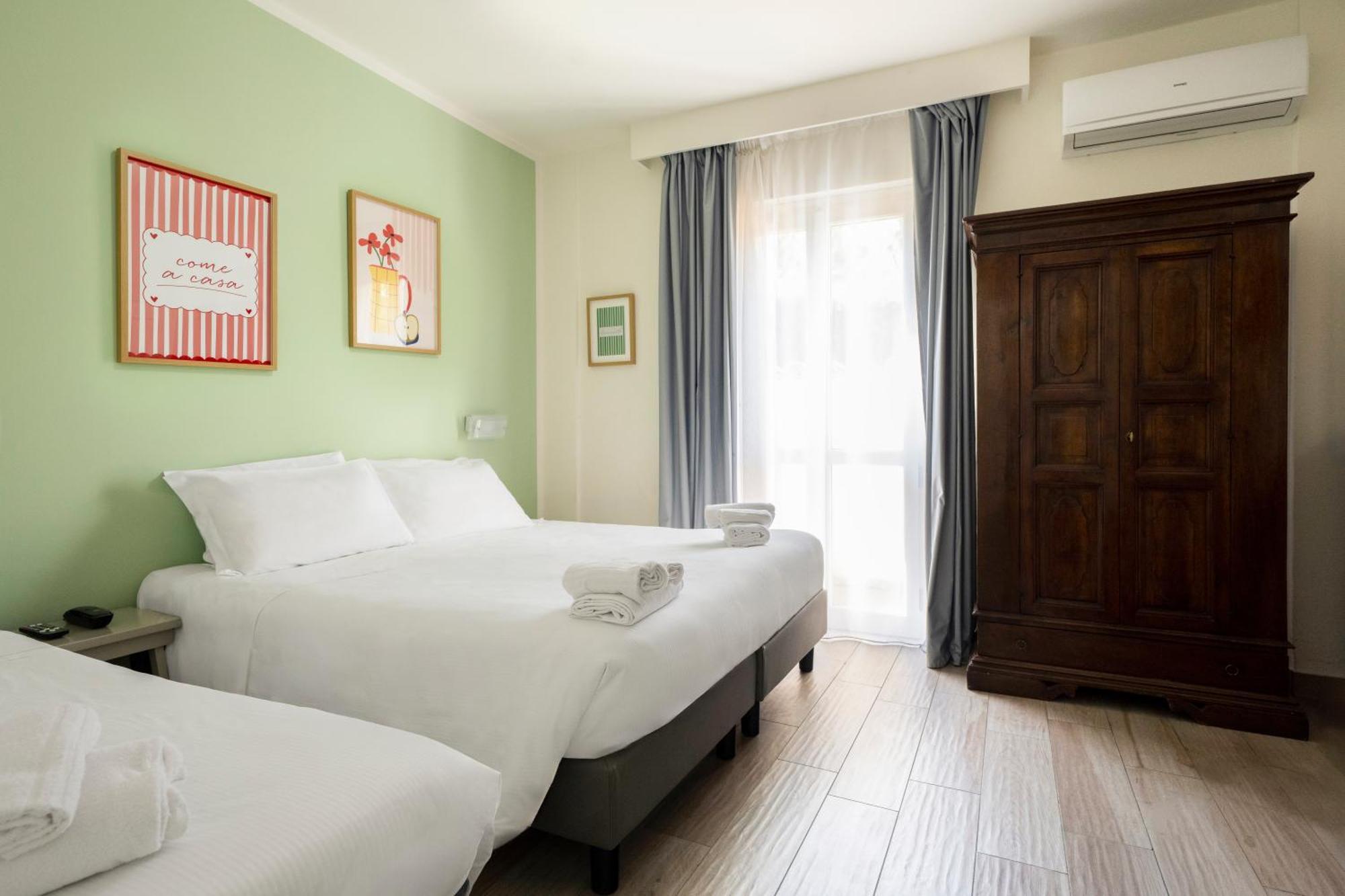 Standard Triple Room,1774437461:JPEG