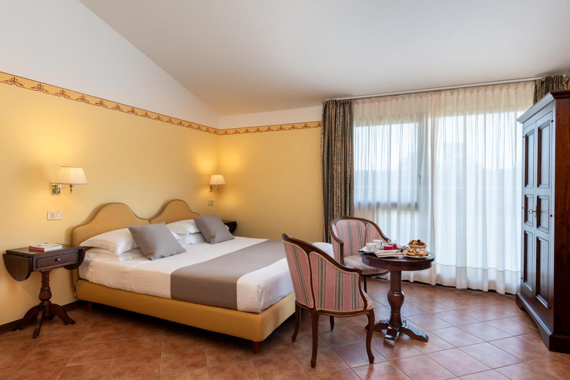 Double or Twin Room,1774449589:JPEG
