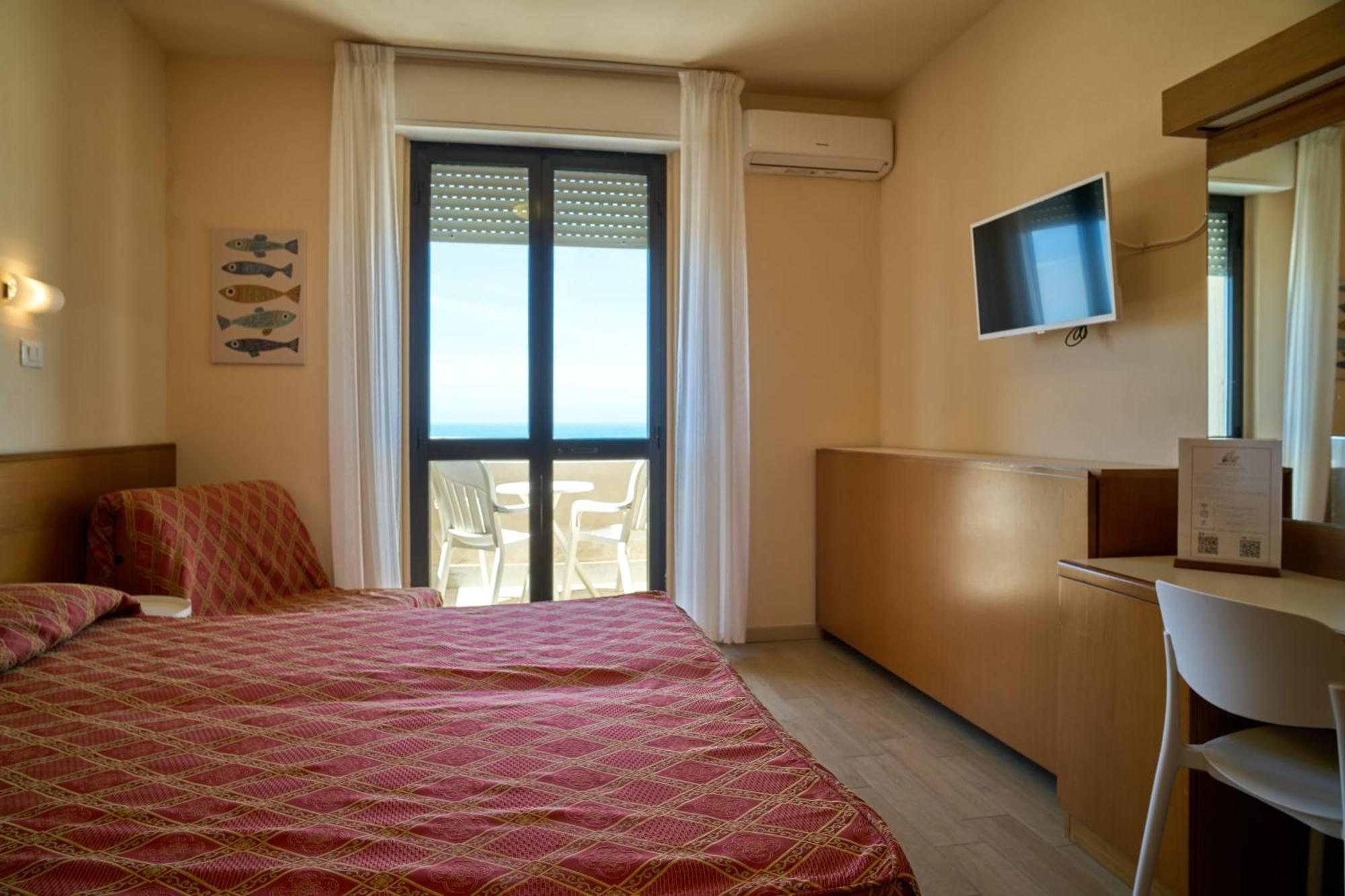 Triple Room Sea View