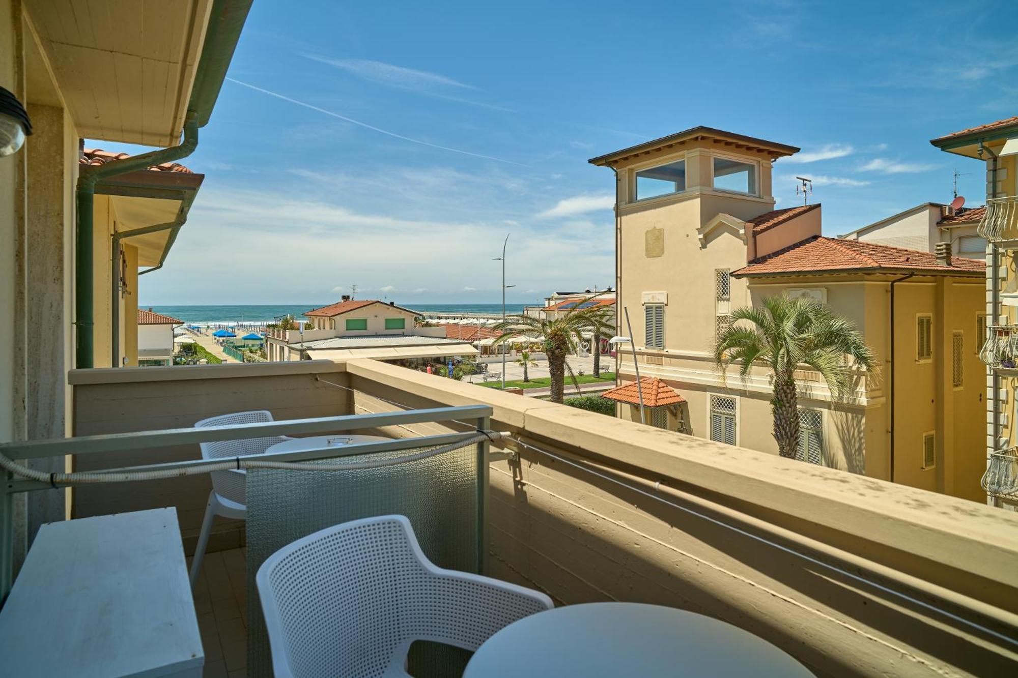 Double or Twin Room Side Sea View