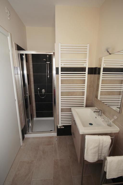 Standard Double Room,183297618:JPEG