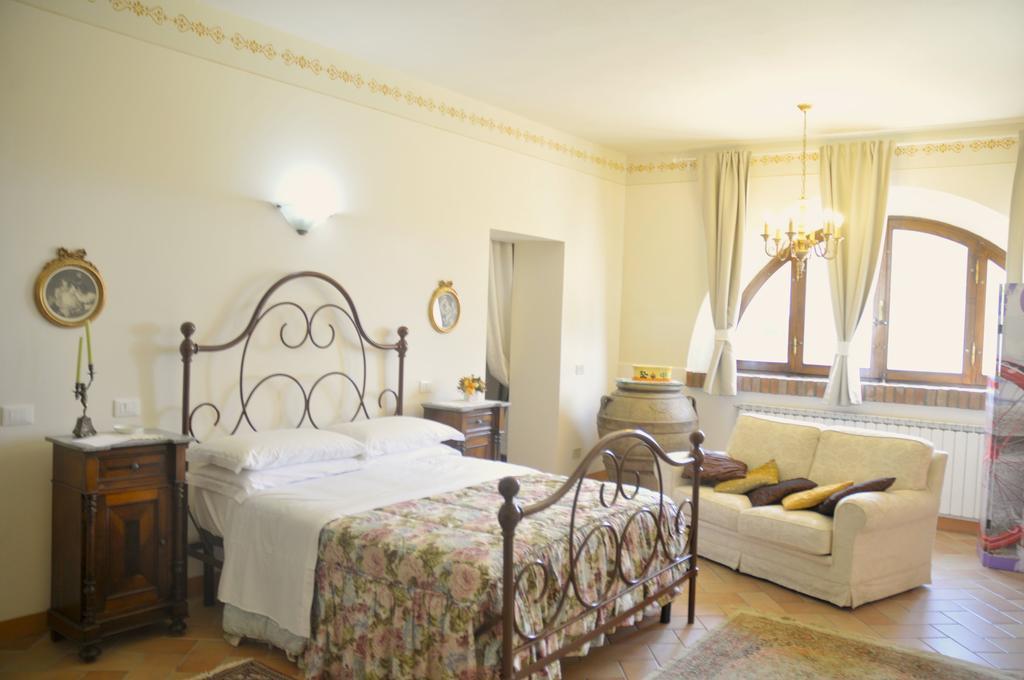 Two-Bedroom House,318663441:JPEG