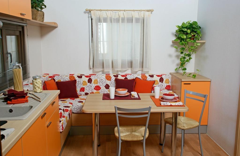 Mobile Home,204867673:JPEG