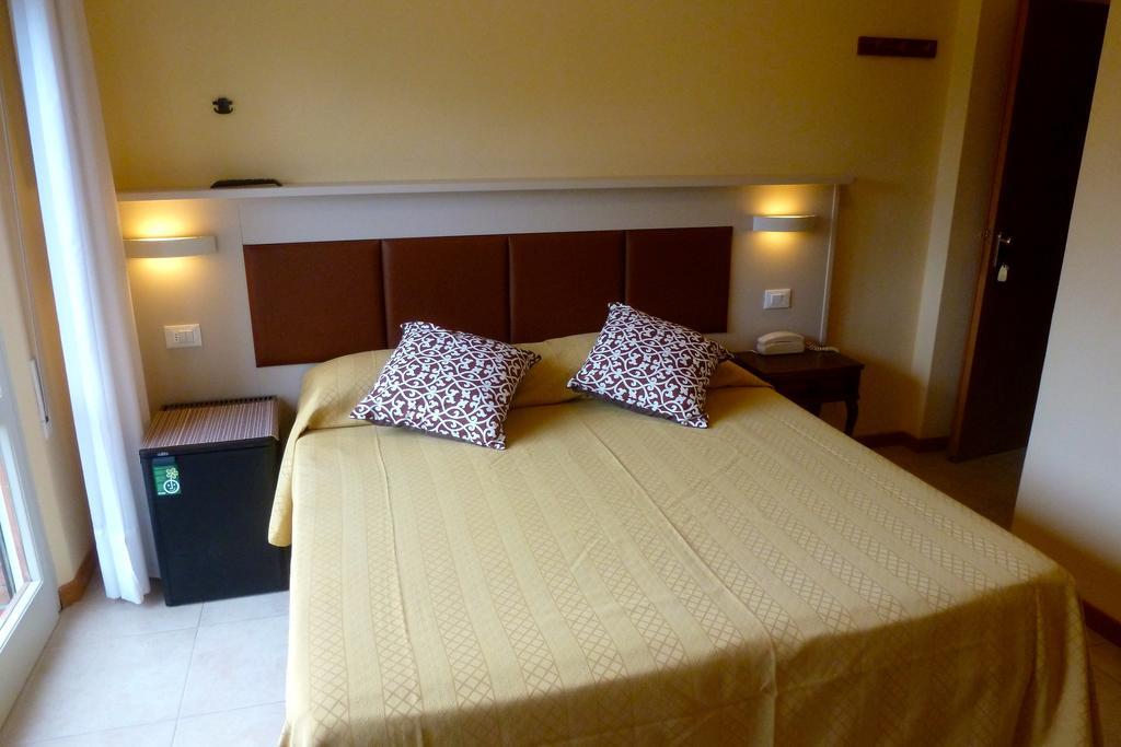 Double Room,227513687:JPEG