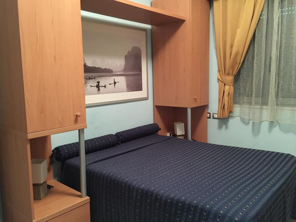 Double or Twin Room,395460057:JPEG