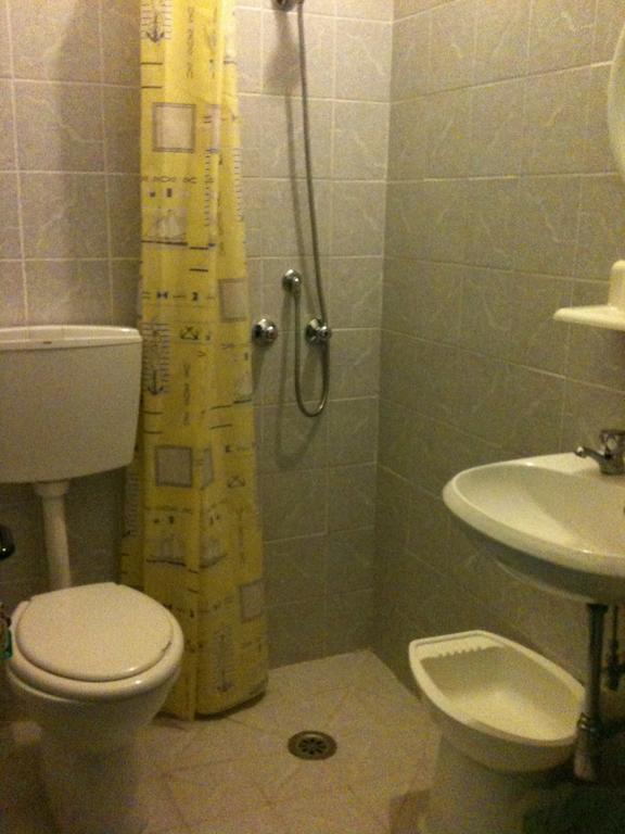 Economy Double or Twin Room Private External Bathroom,232062463:JPEG