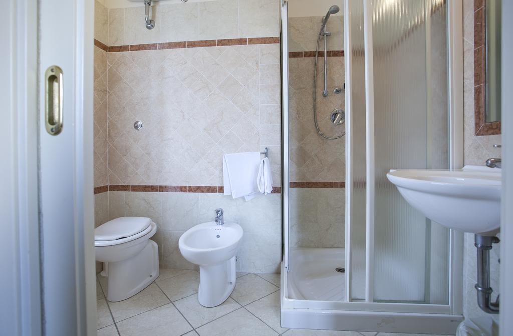 Double Room,239194849:JPEG