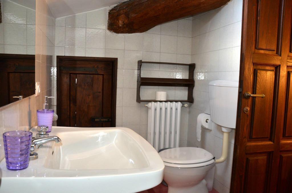 Double or Twin Room Private Bathroom,239774369:JPEG