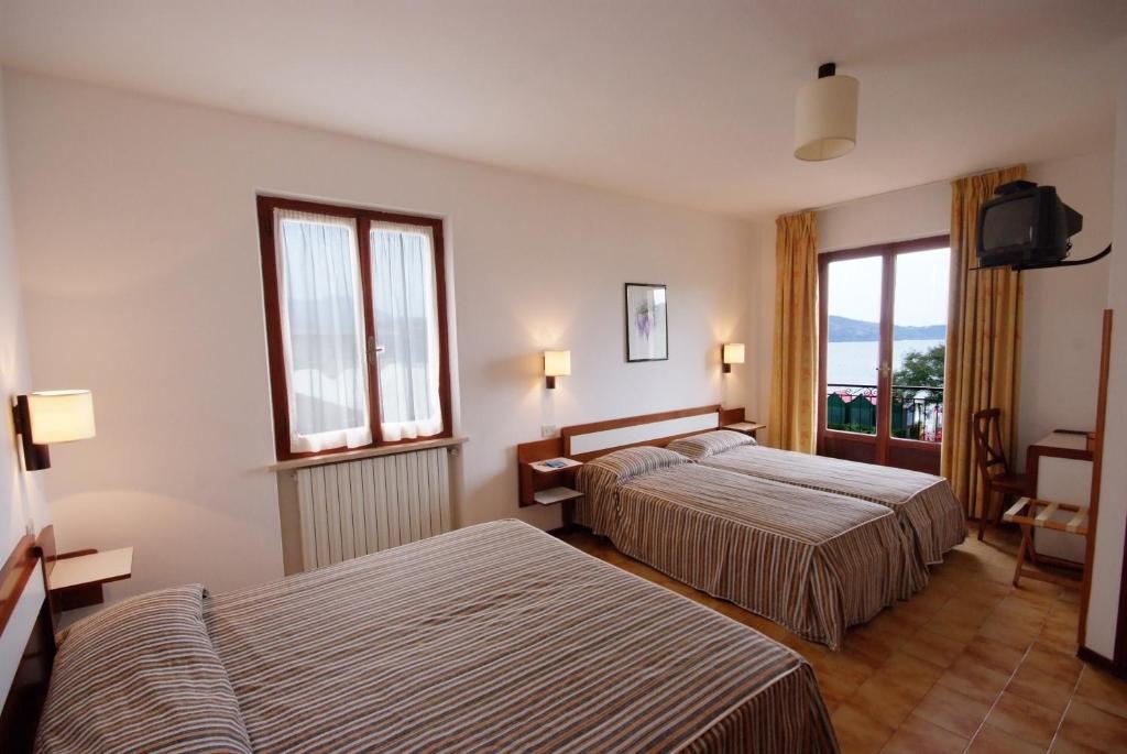 One-Bedroom Apartment,24799281:JPEG