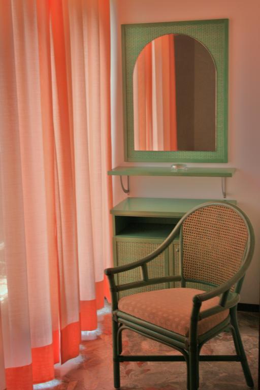 Double or Twin Room,250379817:JPEG