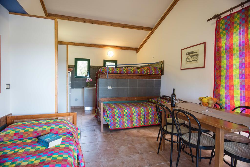 One-Bedroom Apartment,266136441:JPEG