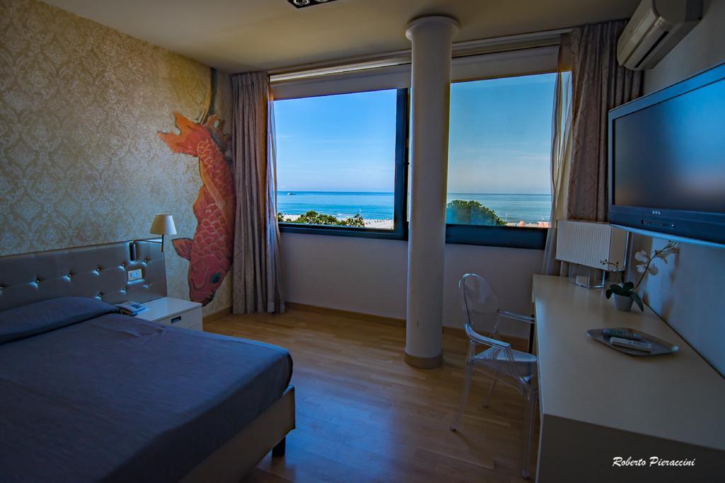 Triple Room Sea View,1225704410:JPEG