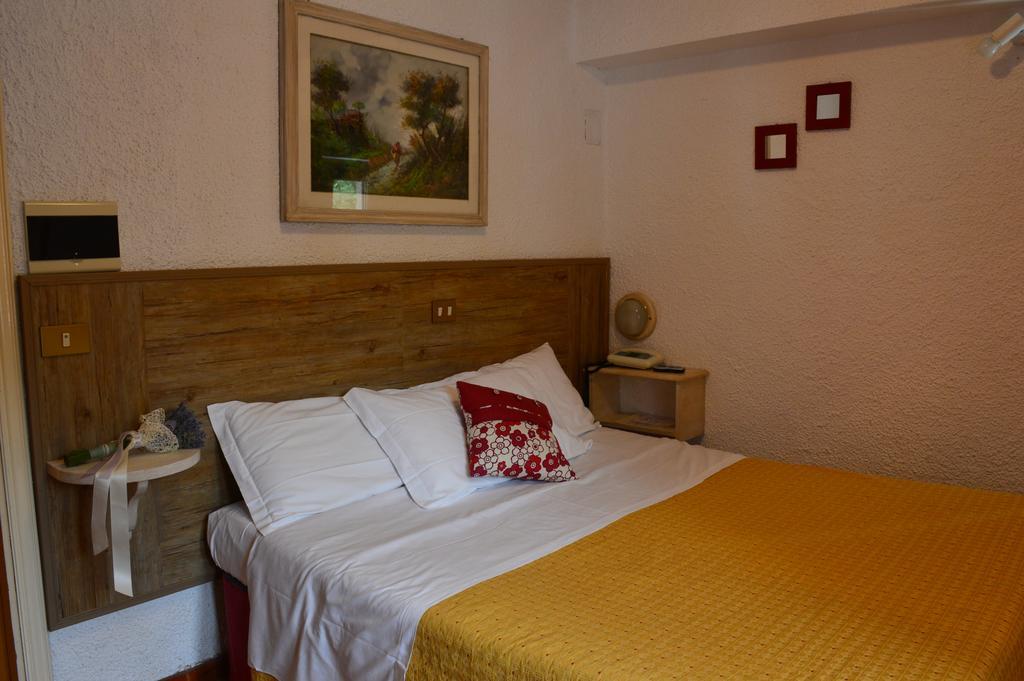 Basic Triple Room