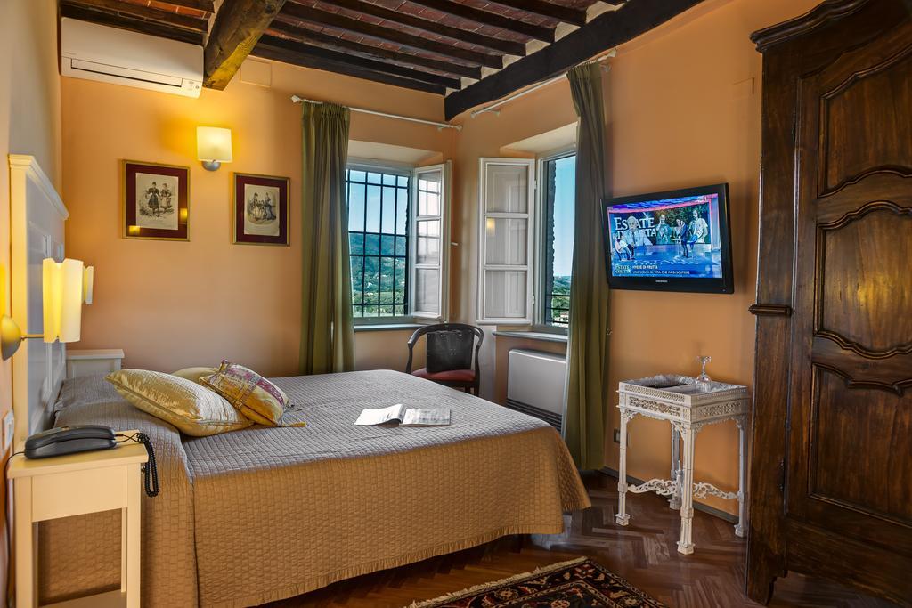 Double Room,326177239:JPEG
