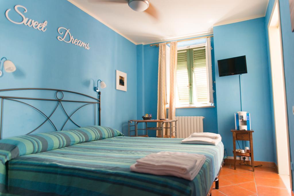 Double Room,328141123:JPEG