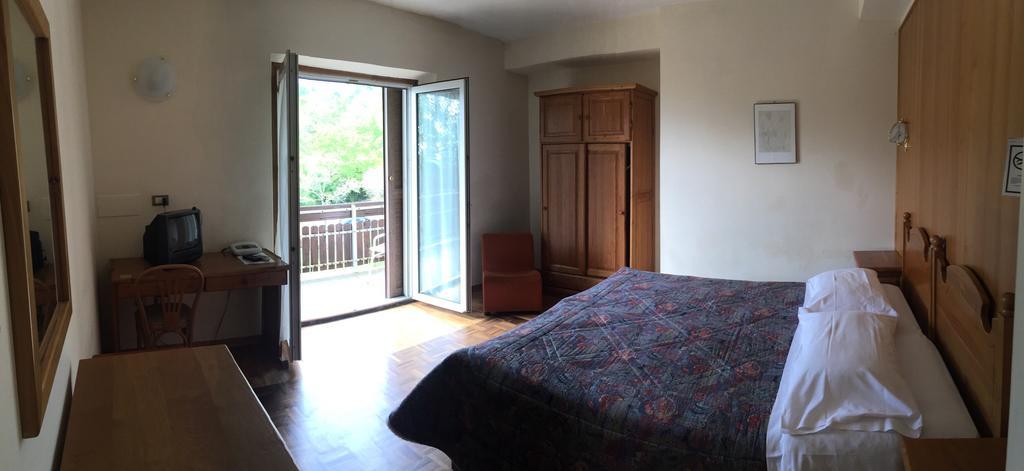 Deluxe Double Room Balcony,1111773501:JPEG