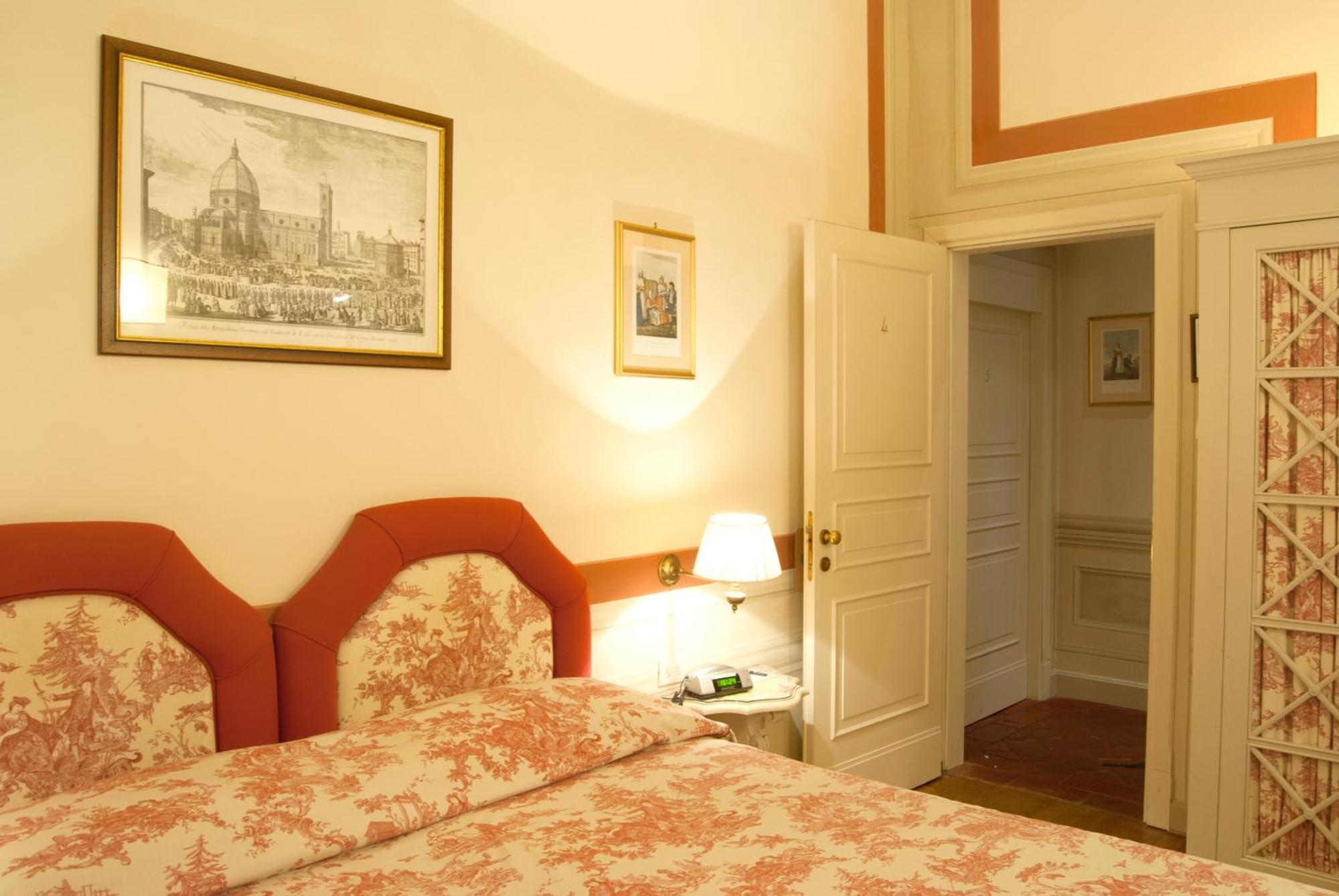 Double or Twin Room,684434613:JPEG