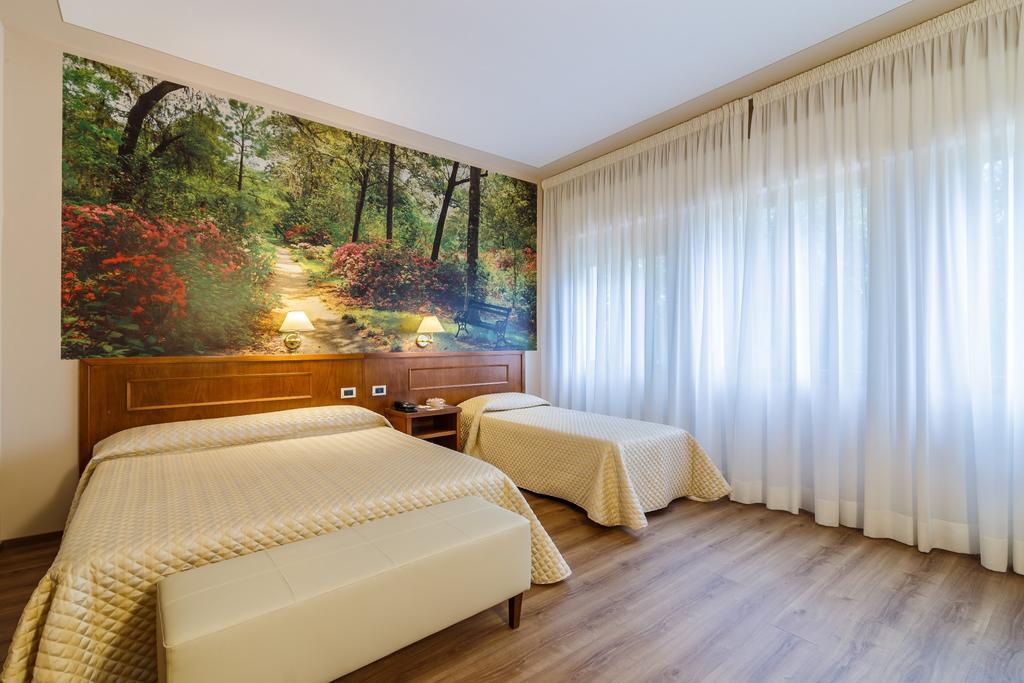 Superior Triple Room,445042644:JPEG