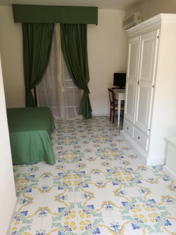 Double Room,1100889168:JPEG