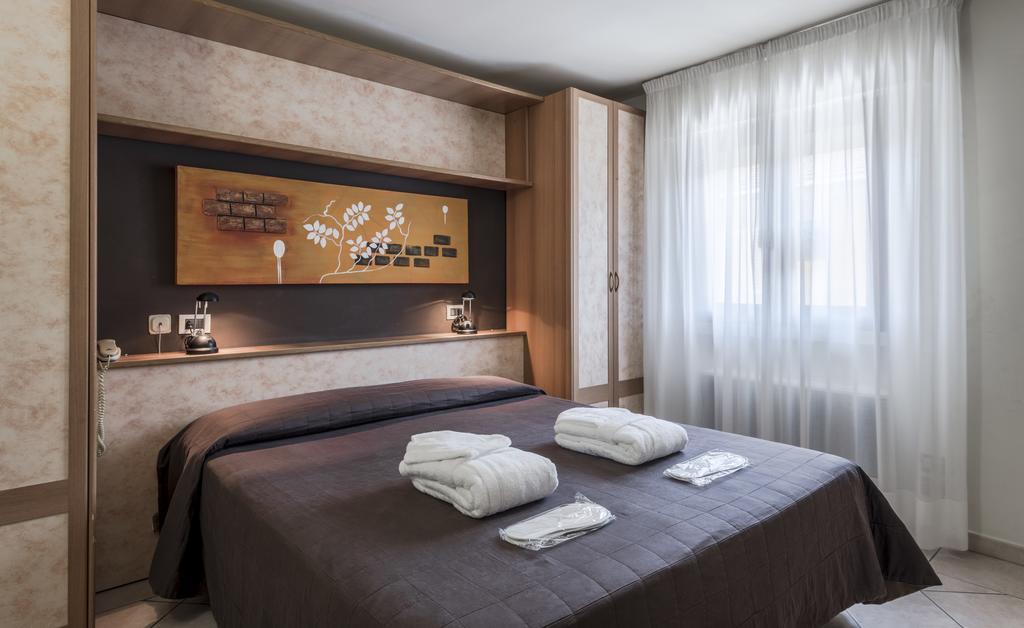Double or Twin Room,448085937:JPEG