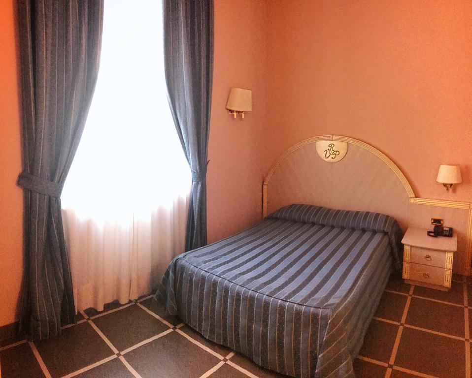 Double Room,449261736:JPEG