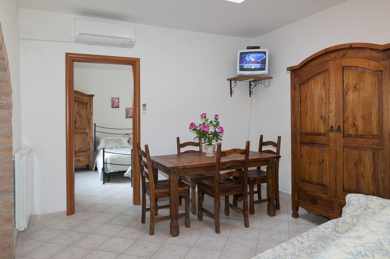 Two-Bedroom Apartment,629534724:JPEG