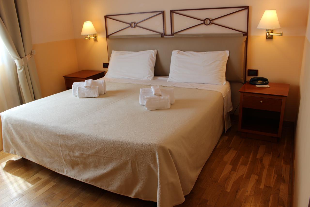 Double Room,643670265:JPEG