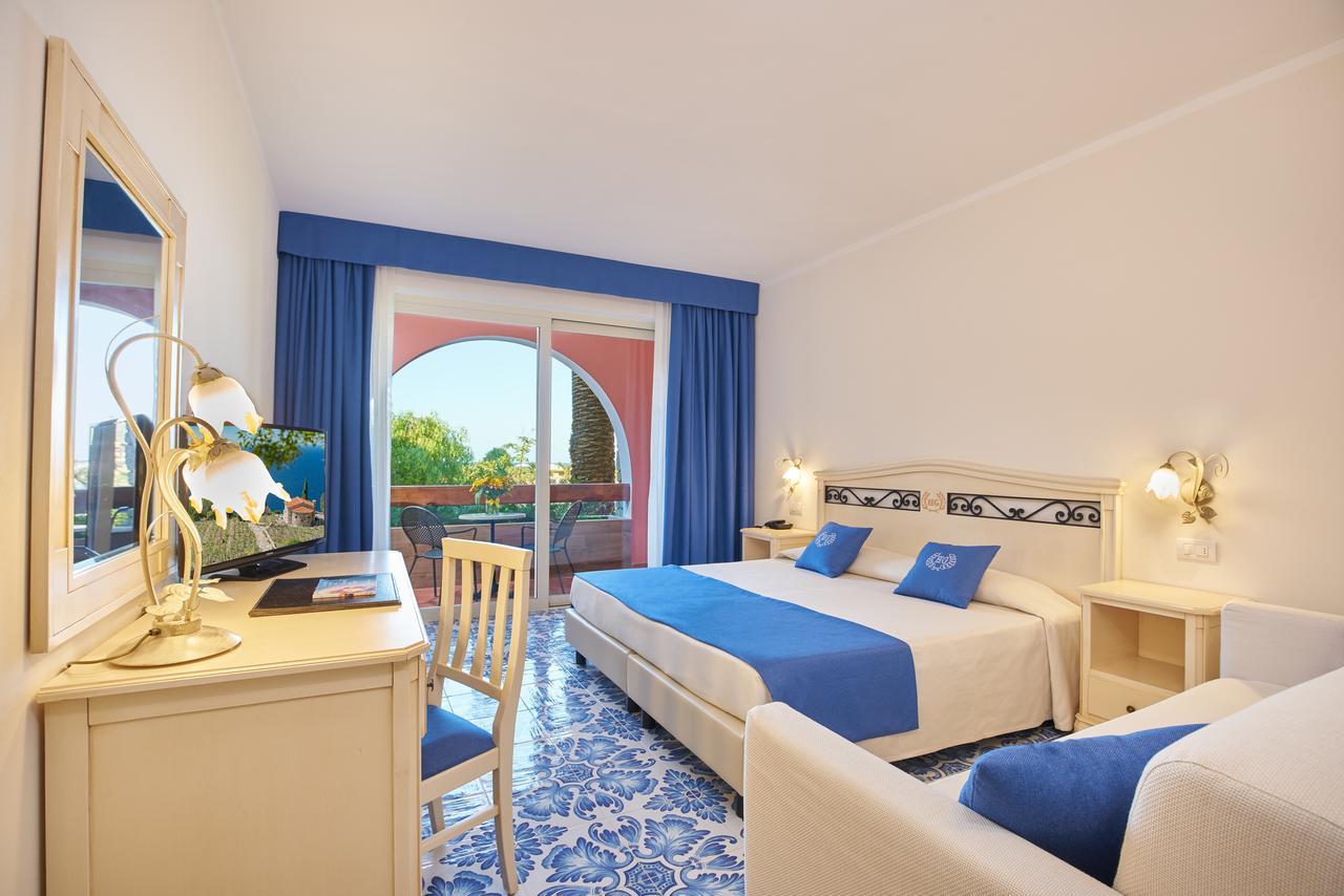 Triple Room Sea View