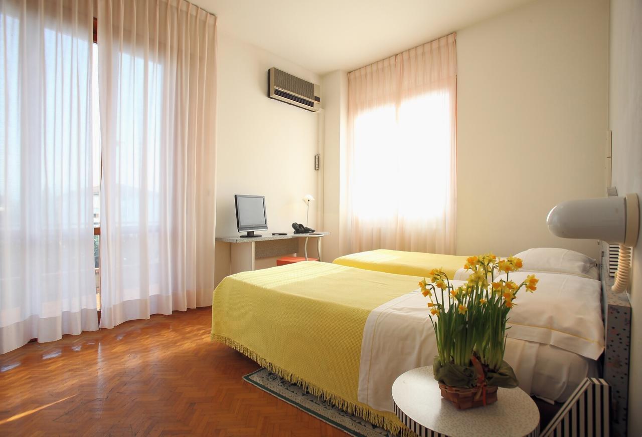 Double or Twin Room,646401819:JPEG