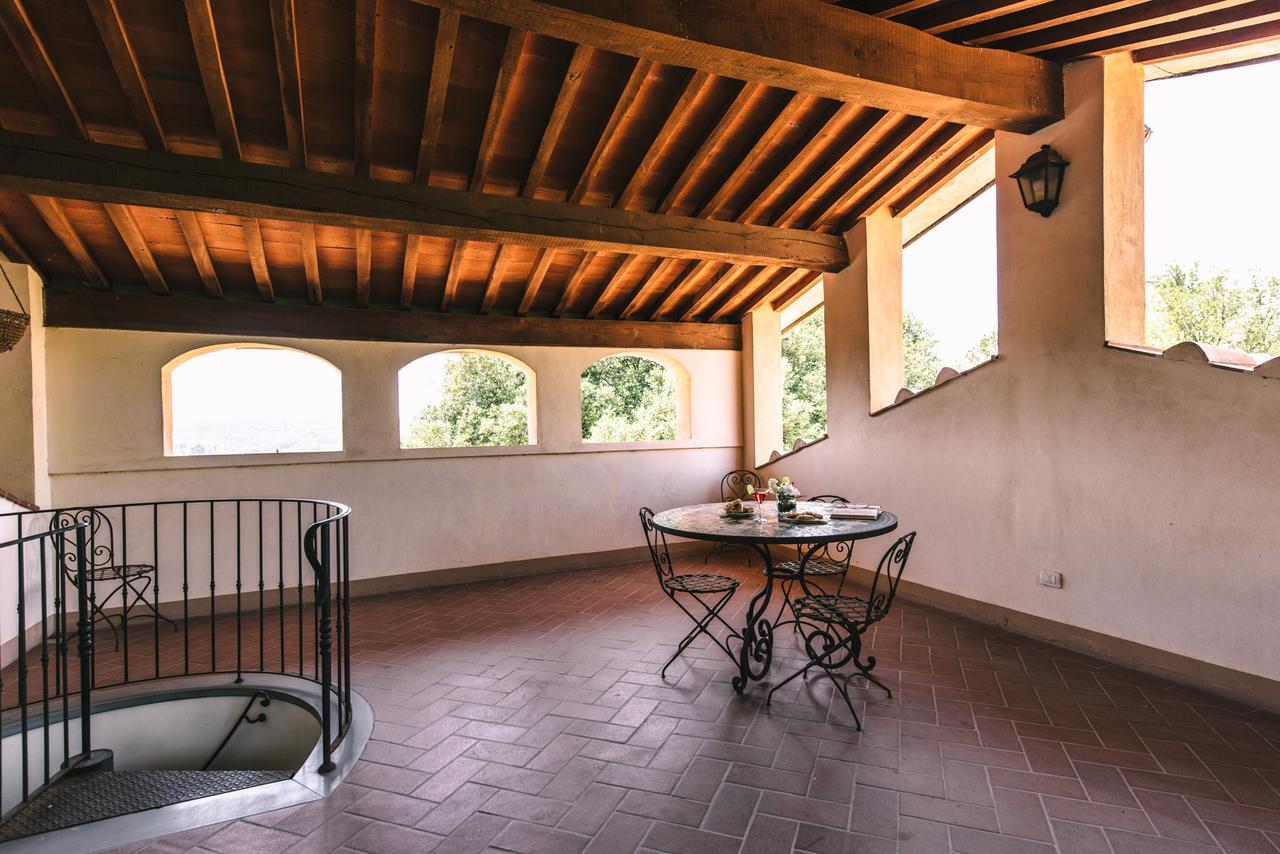 Apartment Terrace,665616432:JPEG