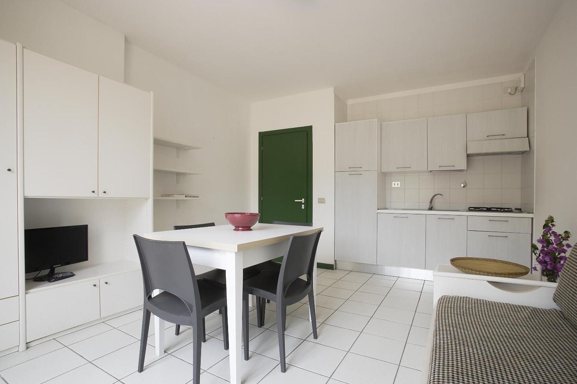 Two-Bedroom Apartment,684876648:JPEG