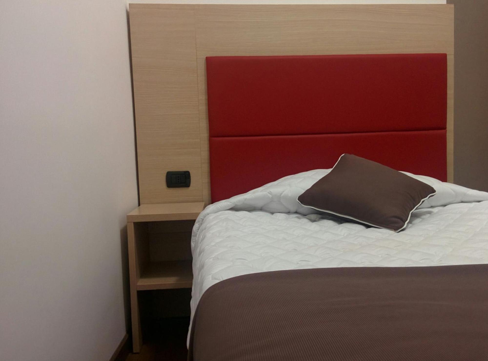 Single Room,1630877229:JPEG