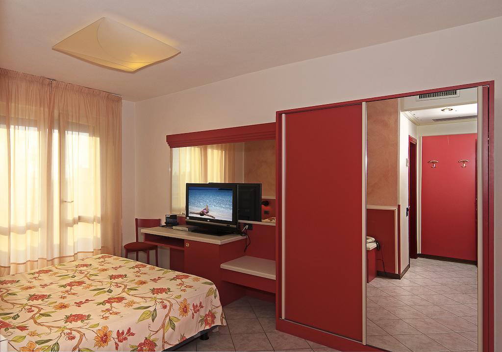 Quadruple Room Balcony,79973352:JPEG