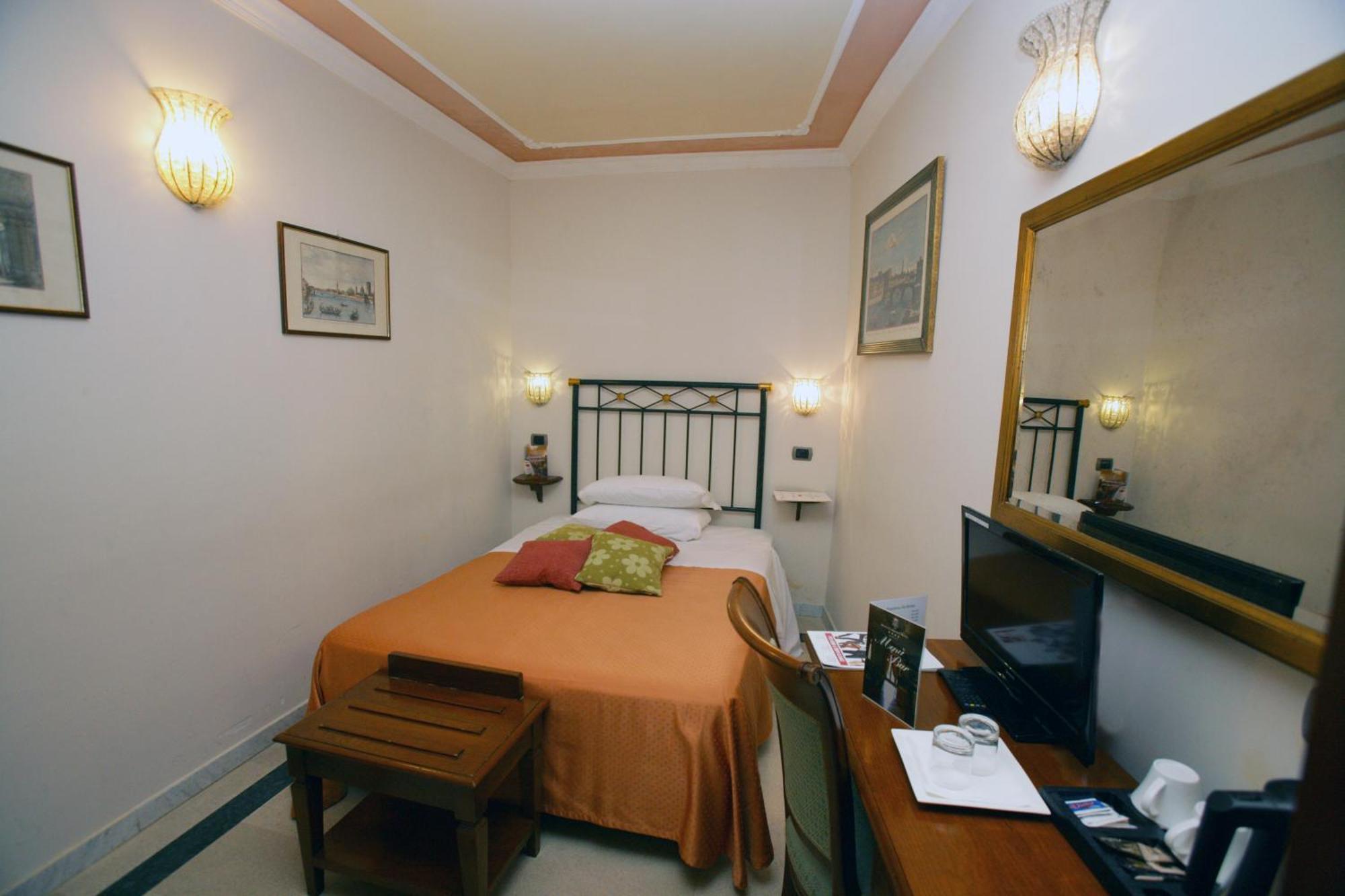 Single Room,1209511255:JPEG