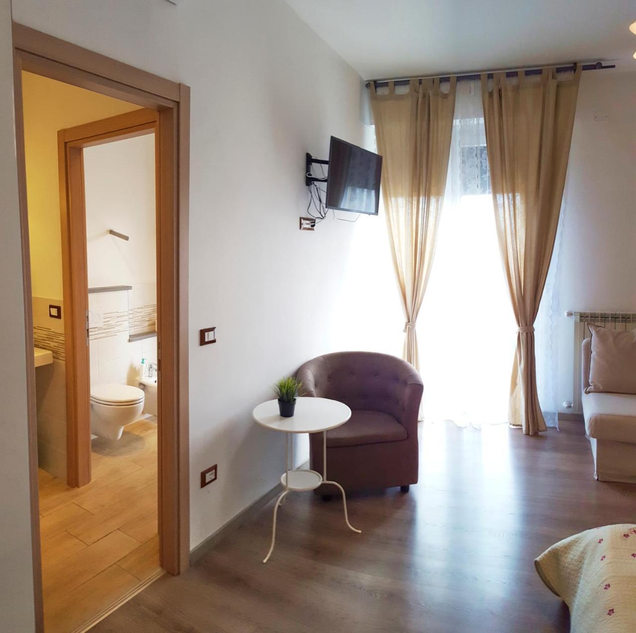 Triple Room Private Bathroom
