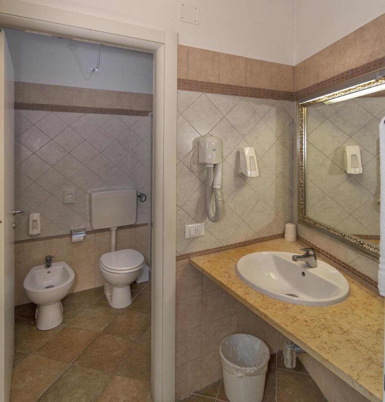 One-Bedroom Apartment,1216252438:JPEG