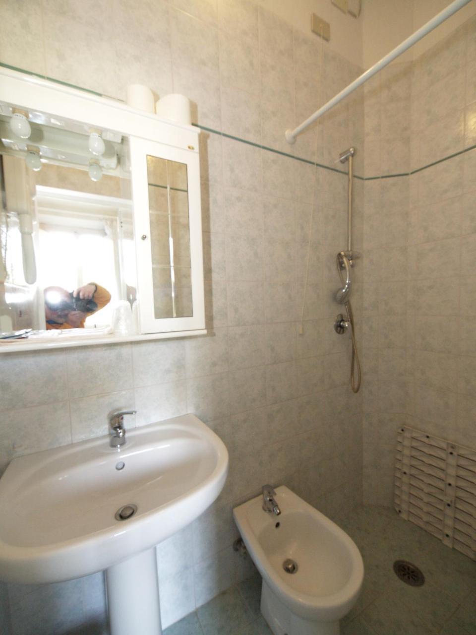 Small Double Room,1588349479:JPEG