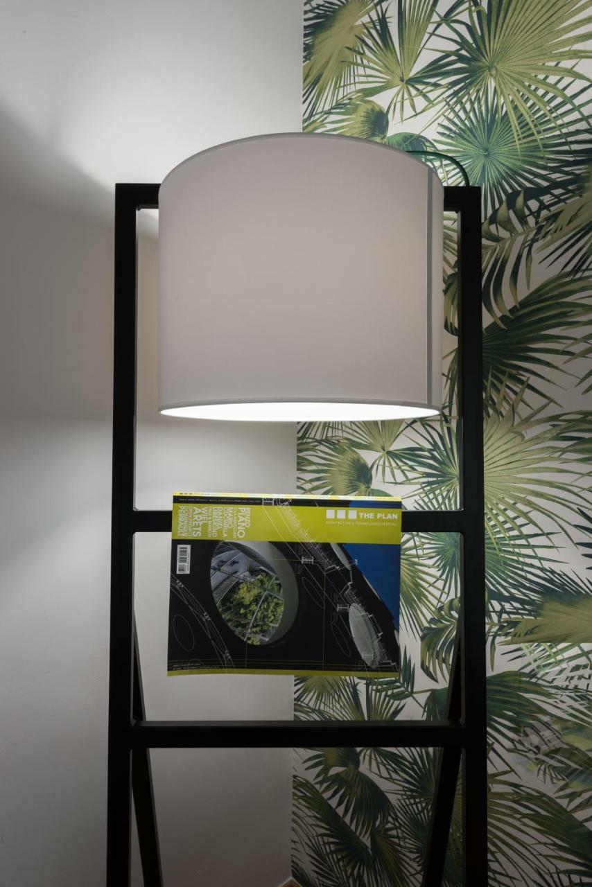 Family Room Balcony,778717635:JPEG