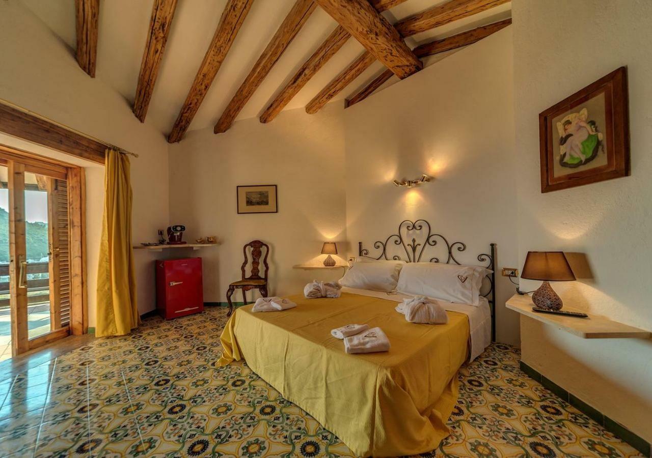 Yellow Deluxe Double Room Balcony Sea View
