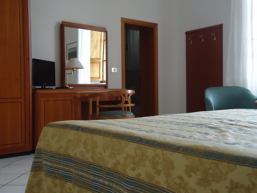 Double or Twin Room,1772899156:JPEG