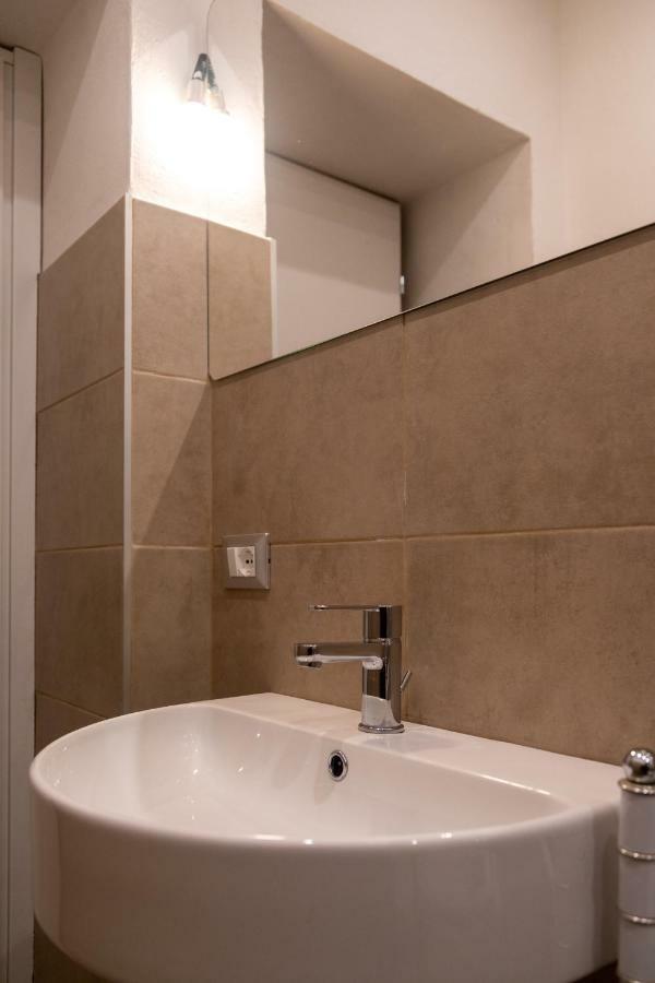 Double or Twin Room Private External Bathroom