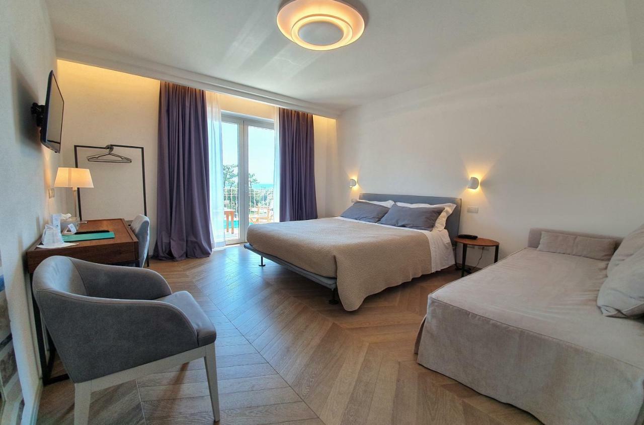 Superior Triple Room Sea View,1549523497:JPEG