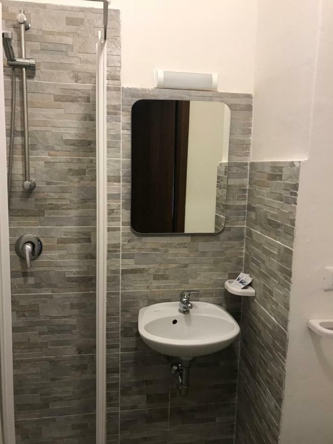 Twin Room Private Bathroom