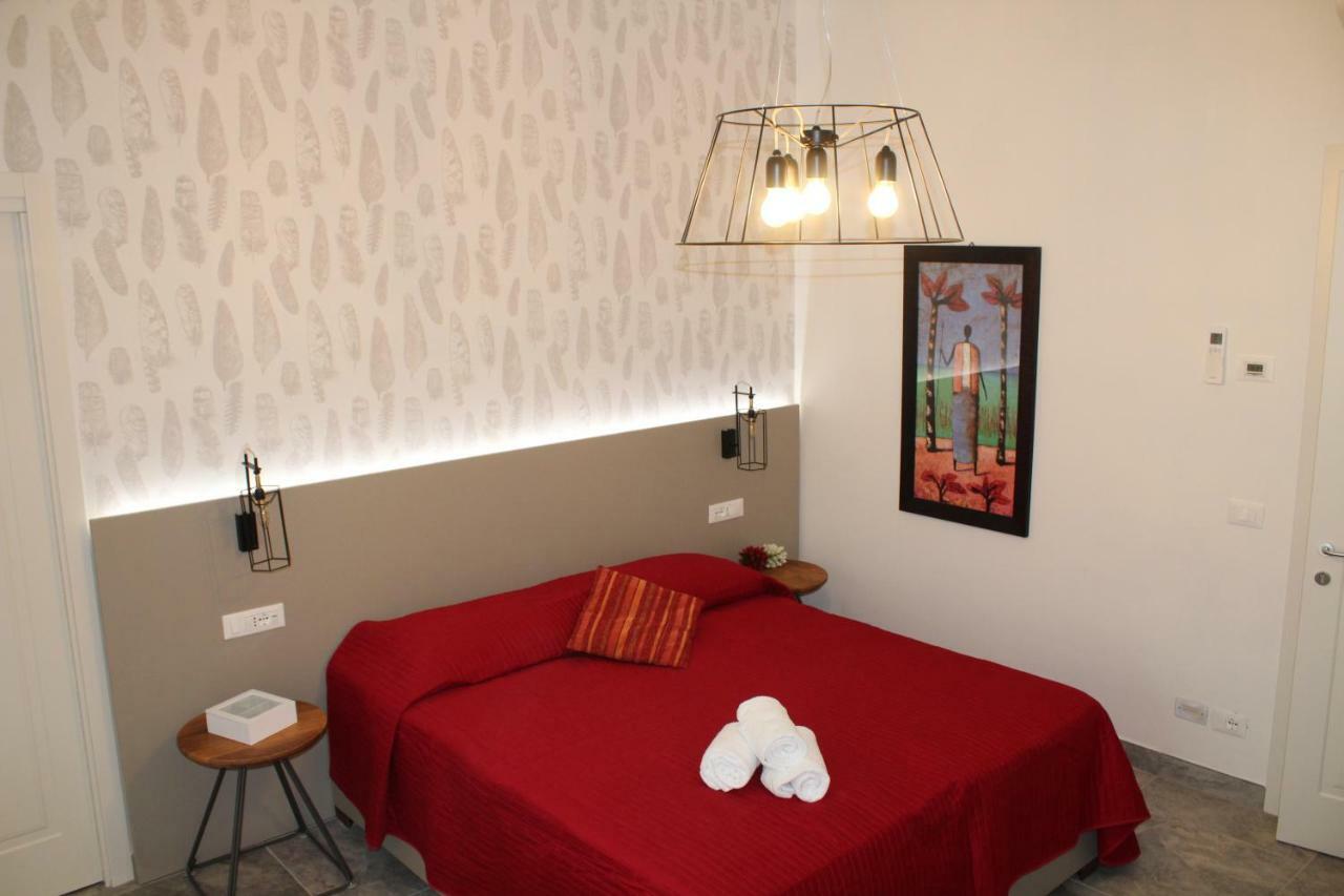 Large Double or Twin Room,824133983:JPEG